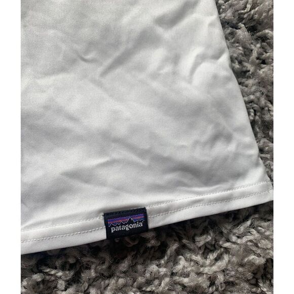 Patagonia white Capilene Baselayer Cool Daily Graphic Logo T-Shirt men’s M - Picture 4 of 6